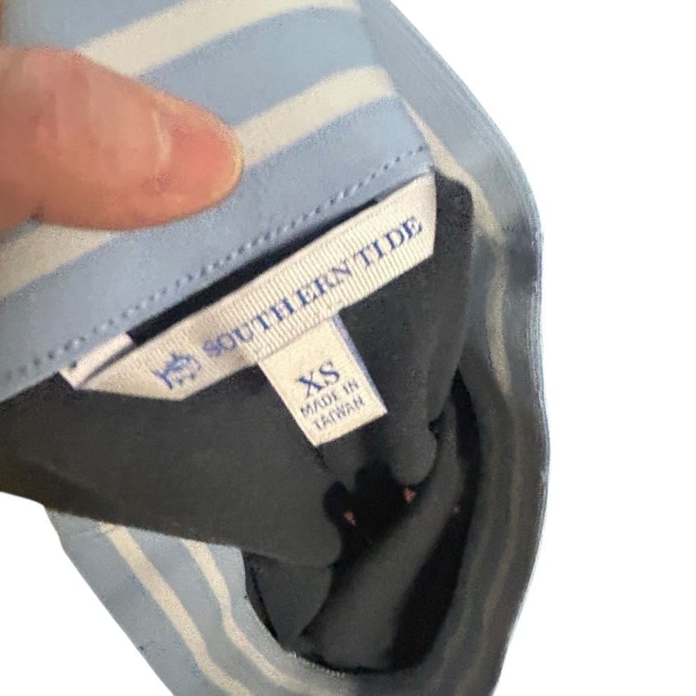 Southern Tide Shorts - Picture 4 of 4